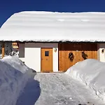 Horská chata Wolfgangchalet A *